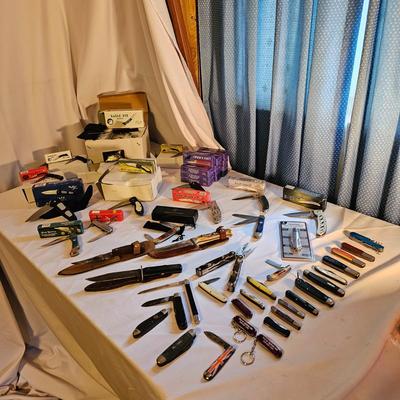 Large Knife Assortment & More  (UO-JS)