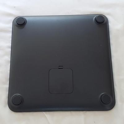 Fitbit Smart Scale and more (PC-BBL)