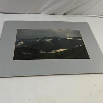 Local Art & Books - Signed Photograpy & Autographed Book (UB-RG)