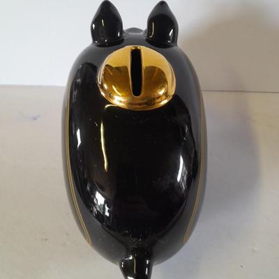 Harley Davidson Hog's - Harley Hog Piggy bank and Harley Hog salt & pepper shakers