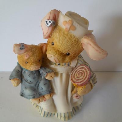 This Little Piggy - Numbered Little Pig Figures Pic Collectible miniatures