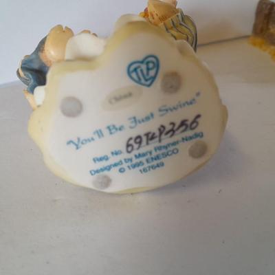 This Little Piggy - Numbered Little Pig Figures Pic Collectible miniatures