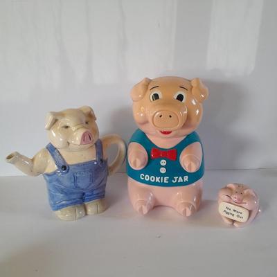 Talking plastic Pig cookie jar no more pigging out pig, and a pig tea pot