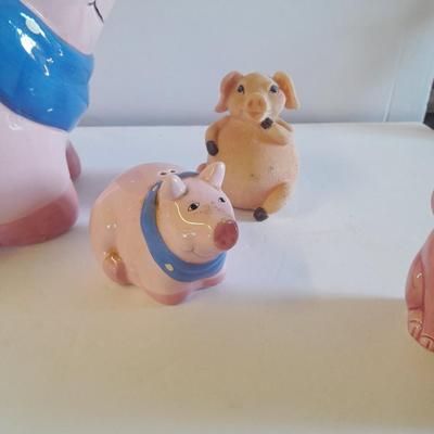 Coco Dowley Pig cookie jar with Pig salt & pepper shakers
