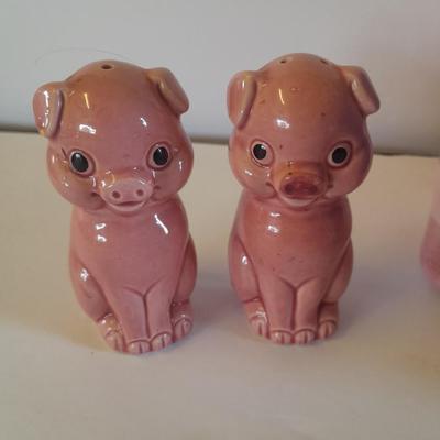 Coco Dowley Pig cookie jar with Pig salt & pepper shakers