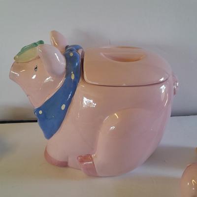 Coco Dowley Pig cookie jar with Pig salt & pepper shakers
