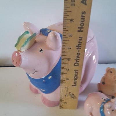 Coco Dowley Pig cookie jar with Pig salt & pepper shakers