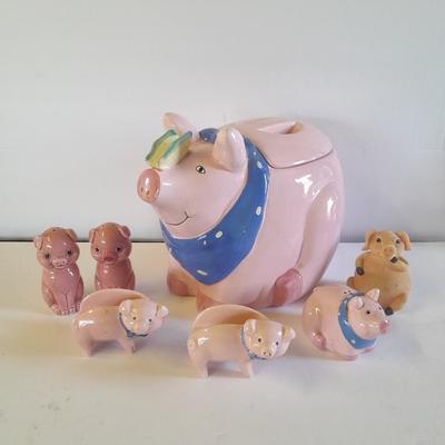 Coco Dowley Pig cookie jar with Pig salt & pepper shakers