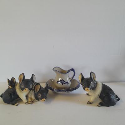 Black and white pig figures, Global art Harvey Knox Kingdom with miniature pitcher and bowl