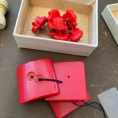 Fancy Red Buttons