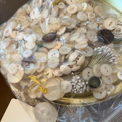 Another tin of buttons!