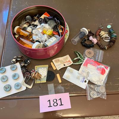 Tin of yet more buttons!`