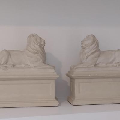 Pair of Cast Resin Alva Museum Replica Lions of Venice Sculptures NYPL