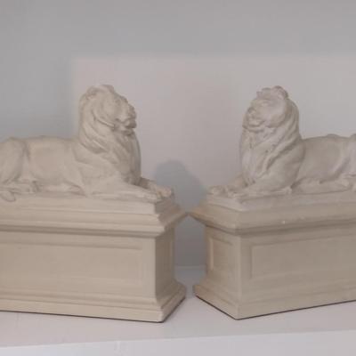 Pair of Cast Resin Alva Museum Replica Lions of Venice Sculptures NYPL