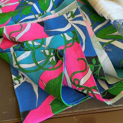 Awesome 60s Floral Print material