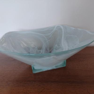 Spanish Alabaster Glass Swirl Pattern Bowl