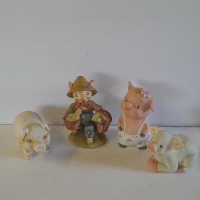 Hand painted " This little piggy went to market." Enterprise exclusive with other Pig friends