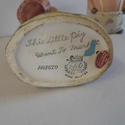 Hand painted " This little piggy went to market." Enterprise exclusive with other Pig friends