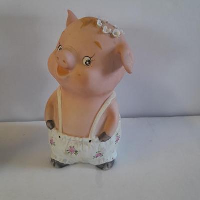 Hand painted " This little piggy went to market." Enterprise exclusive with other Pig friends