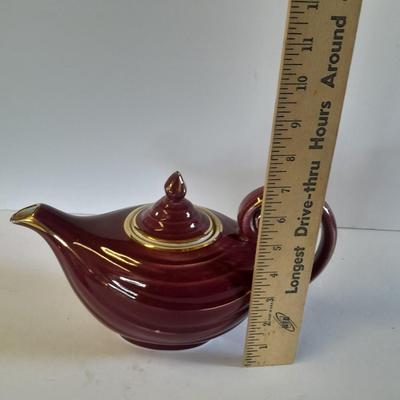Beautiful 6 cup HALL tea pot with lid