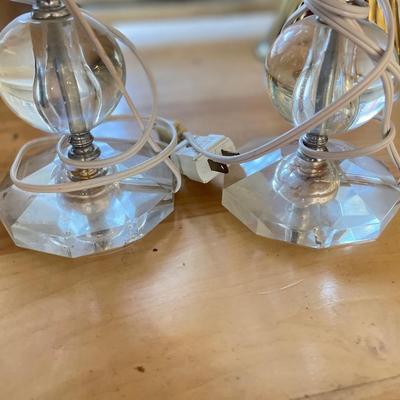 Table, lamps, and vase