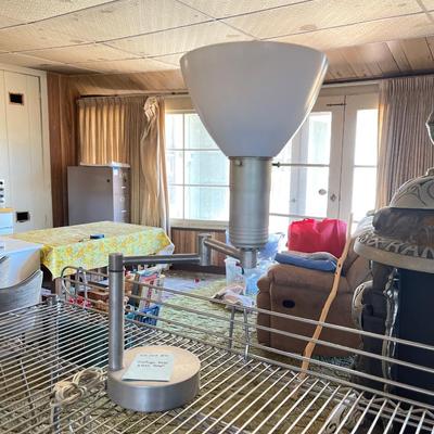 Adjustable desk table lamp with shade