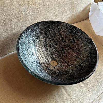 Beautiful bowl sink with drain