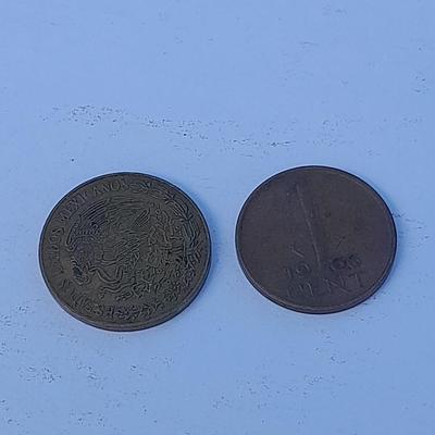Two Peru 20 Centavos coins