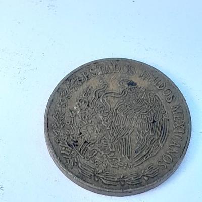 Two Peru 20 Centavos coins