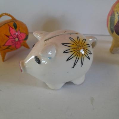 Floral piggy banks, Mexico art