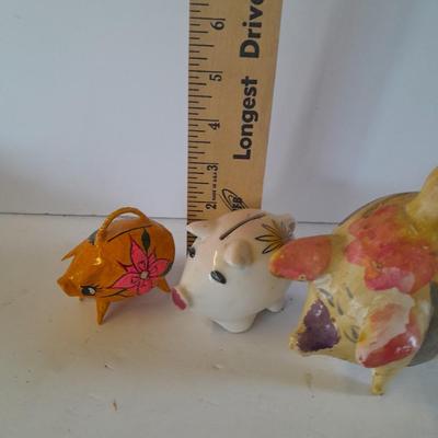 Floral piggy banks, Mexico art