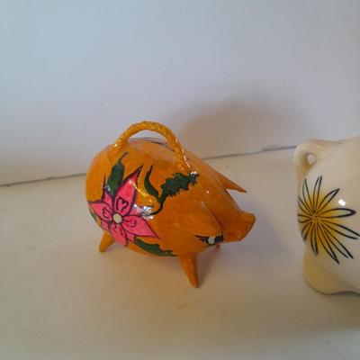 Floral piggy banks, Mexico art