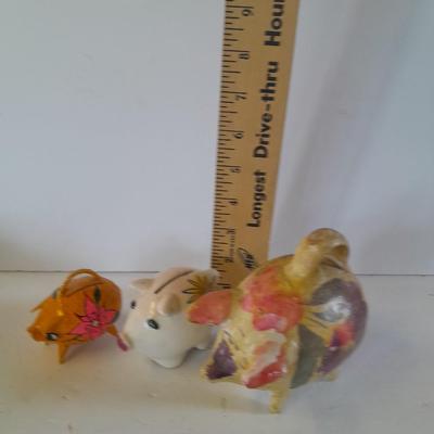 Floral piggy banks, Mexico art