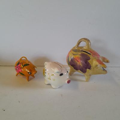 Floral piggy banks, Mexico art