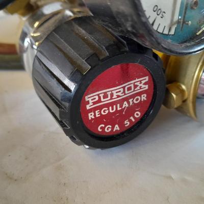 Acetylene and Oxygen hoses with gauges, torch tips and new replacement hoses