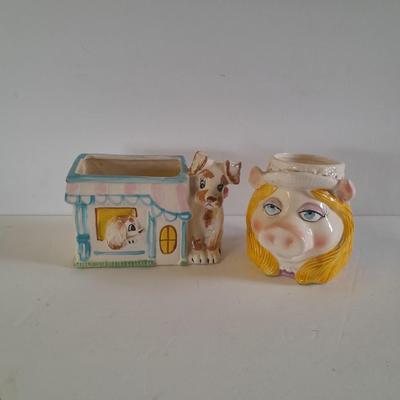 Vintage Miss Piggy Tastesetter Sigma mug and Ceramic dog planter box