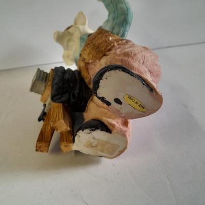 Photographer pig figure, Photo frame country pigs, and other pig figures