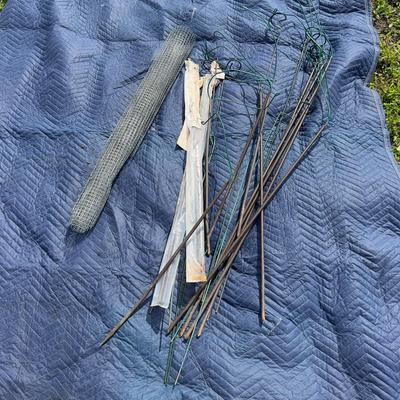 891  Lot of Garden Stakes and Wire Mesh Roll