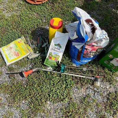 898 Garden Essentials Lot Sprinkler, Nozzles, Spray and more