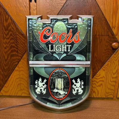 LIGHTED COORS LIGHT BEER SIGN