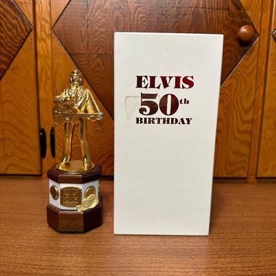 MUSICAL ELVIS 50TH BIRTHDAY ANNIVERSARY LIQUOR DECANTER W/BOX