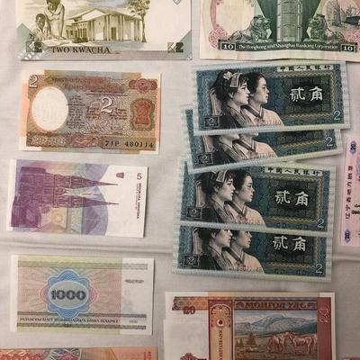 Beautiful, large lot of foreign currency