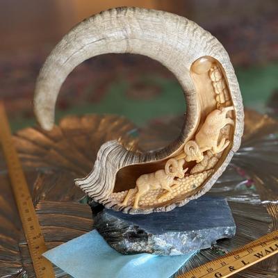 Brad Finch, Eagle River, Wi, "Night Duel" Horn Carving