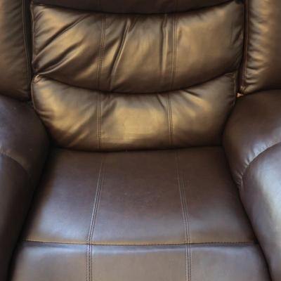 Recliner Chair With Remote Control Massage & Heat - Like New