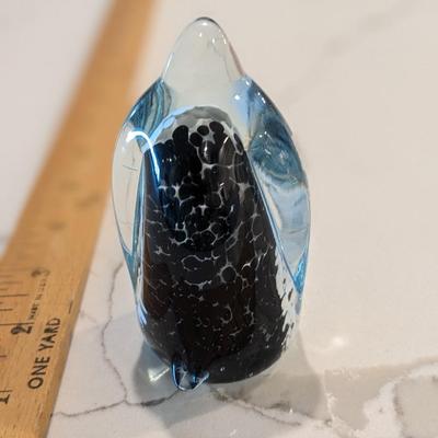 Hokitika Glass Studio New Zealand Art Glass Penguin medium 2 1/4"