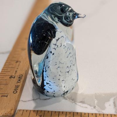 Hokitika Glass Studio New Zealand Art Glass Penguin medium 2 1/4"