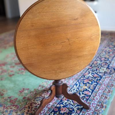 Antique Walnut Queen Anne Tilt Table