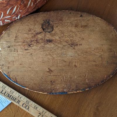 Antique Rosemaling Oval Sandwich Box