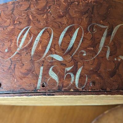 Antique Rosemaling Oval Sandwich Box