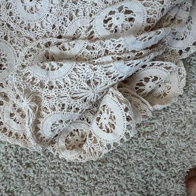 Lace Table Cloths